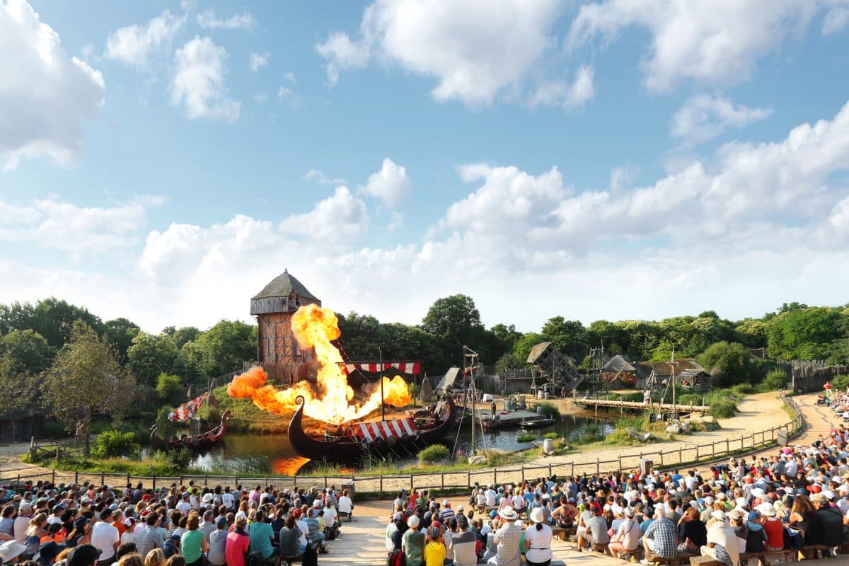 Puy Du Fou Nombre De Visiteurs Par Jour 2022 Le Puy du Fou - Le Grand Parc et la Cinescénie - Chambres d'hôtes Puy