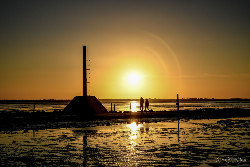 Coucher de soleil sur le Passage du Gois