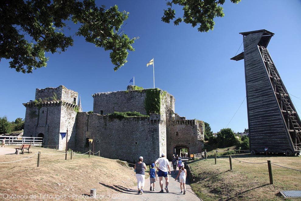 Visite du Château de Tiffauges proche des chambres d'hôtes